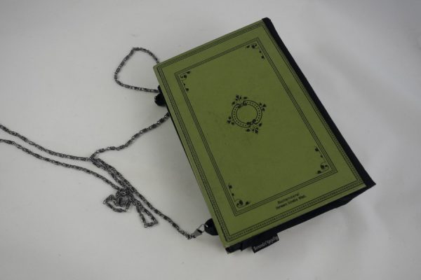 Tasche aus dem Buch "Aus da Hoamat" in Grün passend zum Dirndl