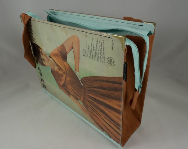 Große Tasche aus einem Beyer Mode Heft der 1960er Jahre