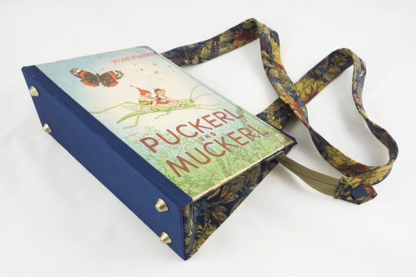 Tasche aus einem alten Kinderbuch "Puckerl und Muckerl"