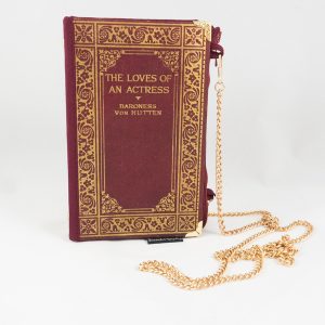 Tasche aus einem Buch "The Loves of an Actress", rot mit Goldaufdruck