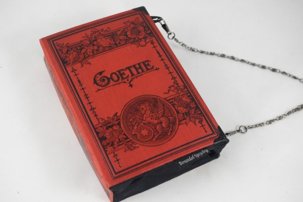Buchclutch Goethe, rot kombiniert mit schwarzem Stoff