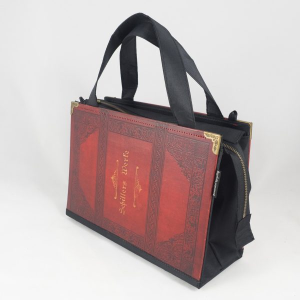 Tasche aus einem Sammelband von Schiller in rot kombiniert mit schwarzem Stoff
