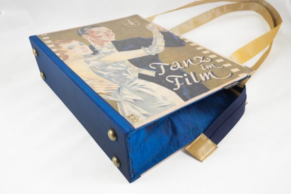 Tasche aus einem Vintage Notenheft "Tanz im Film", das auf dem Cover ein tanzendes Paar zeigt, ca. 30er Jahre, kombiniert mit blauem und beigem Stoff