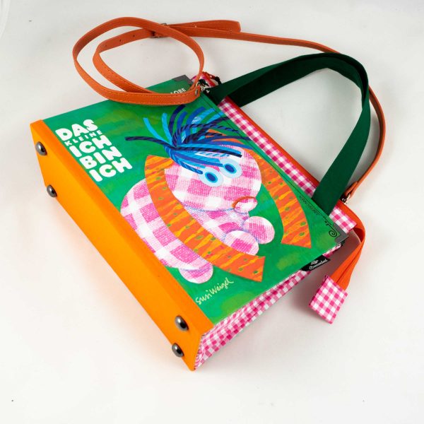 Tasche aus einem Kinderbuchklassiker "Das kleine Ich bin Ich" kombiniert mit rosa kariertem Stoff, grünen und orangenen Stoffkombinationen