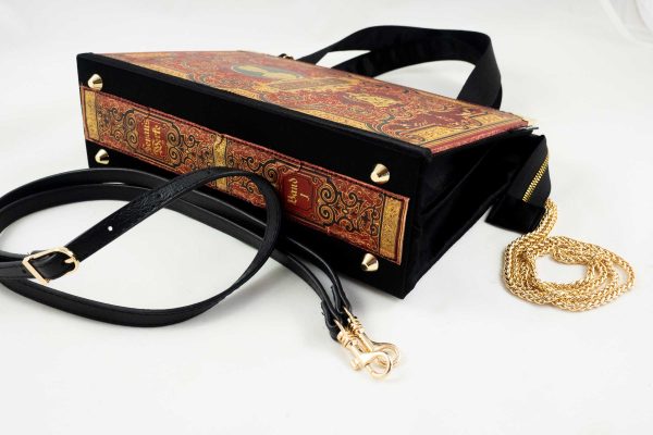 Tasche aus einem alten Buch Lenau's Werke in rot mit gold/schwarzen Prägungen und Verzierungen kombiniert mit schwarzem Stoff