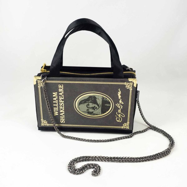 Tasche aus einem Shakespeare Buch in schwarz mit Goldschrift kombiniert mit schwarzem Stoff
